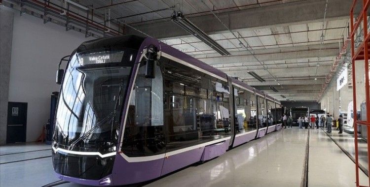 Bozankaya'nın ürettiği yerli tramvayı Romanya'ya uğurlama töreni düzenlendi