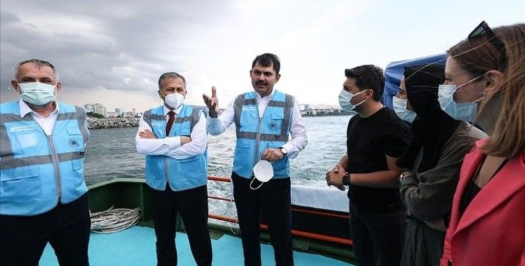 Bakan Kurum: Marmara Denizi'nden 12 günde 4 bin 555 metreküp müsilaj temizlendi