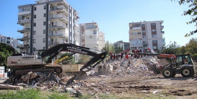 İzmir'de 11 kişinin yaşamını yitirdiği Yağcıoğlu Apartmanı'nın 1975 Deprem Yönetmeliği'ne de aykırı olduğu ortaya çıktı