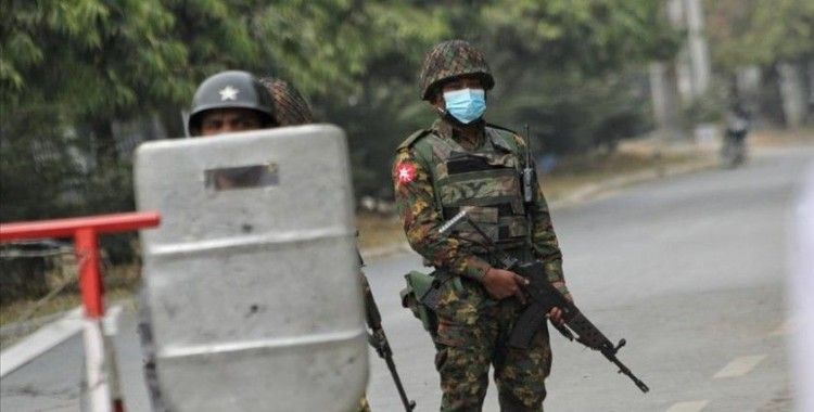 Myanmar'da güvenlik güçleri ile darbe karşıtları çatıştı: 2 ölü