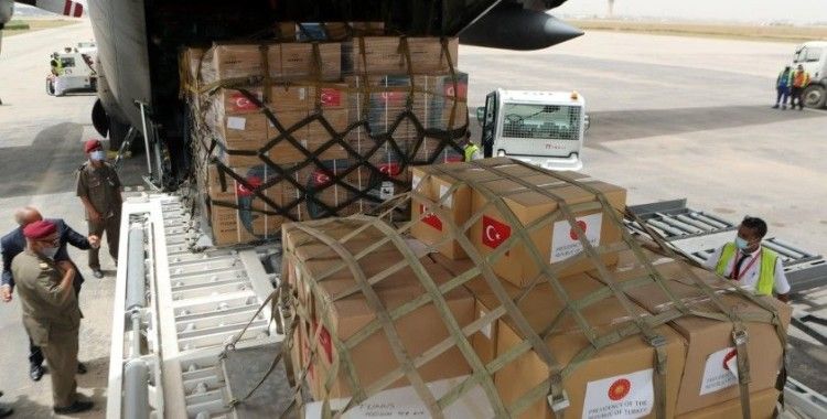 Türkiye’nin Covid-19 ile mücadele için gönderdiği tıbbi yardım Tunus’a ulaştı
