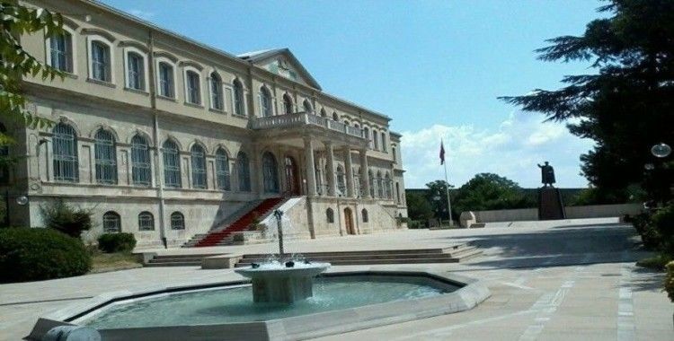Kovid-19 salgını nedeniyle kapalı olan askeri müzeler yeniden ziyarete açıldı