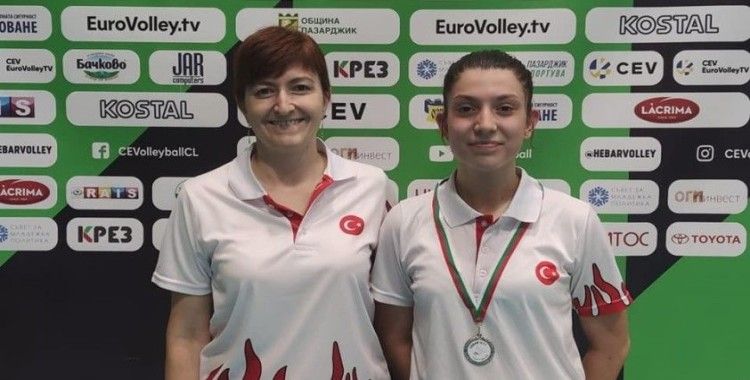 Milli badmintoncu Ravza Bodur, gümüş madalyada kaldı