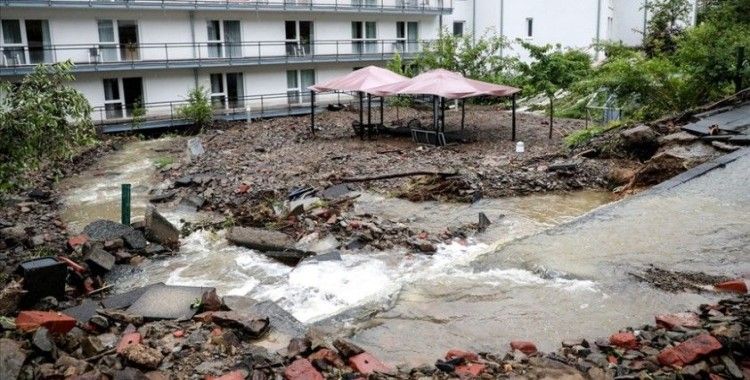 Almanya'da sel felaketinde can kaybı 42'ye yükseldi