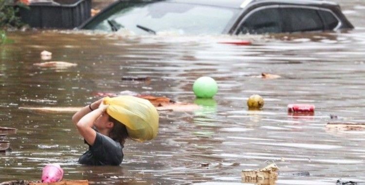 Almanya'da sel felaketinde hayatını kaybedenlerin sayısı 103'e yükseldi