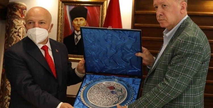 Cumhurbaşkanı Erdoğan Erzurum Büyükşehir Belediyesi’ni ziyaret etti