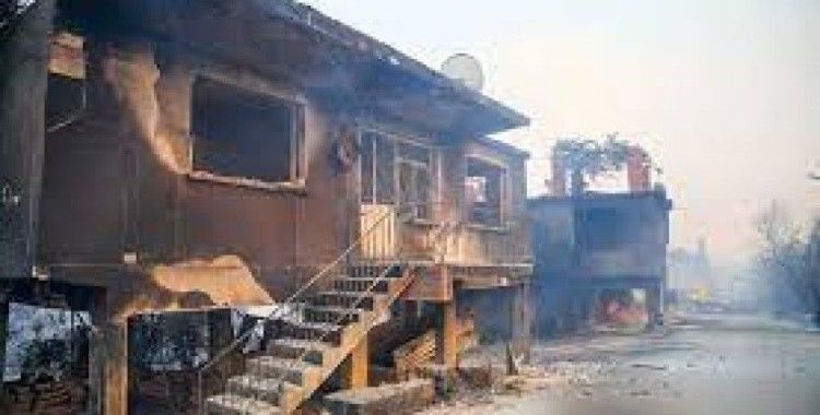 Manavgat'taki yangın evleri kül etti