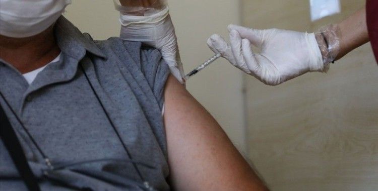 Birinci doz aşıda yüzde 65'i geçen İstanbul'un aşı tablosunda rengi sarıya döndü