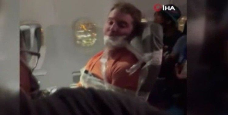 ABD’de uçakta hostesleri taciz eden yolcu, koltuğa bantlandı
