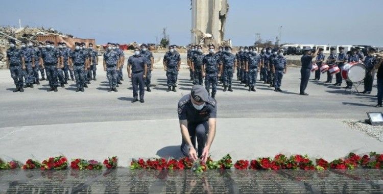 Beyrut'ta patlamanın yıl dönümünde hayatını kaybeden 218 kişi anıldı