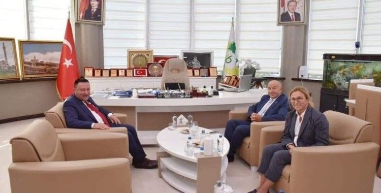 TFF Başkanı Özdemir’den Beyoğlu’na ziyaret