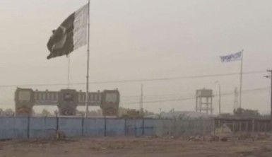 Pakistan, Taliban'ın kontrolündeki Afganistan sınırını yeniden açtı