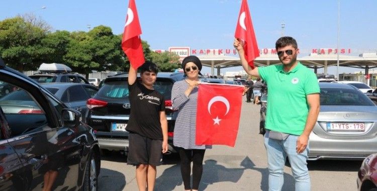 Kapıkule’de gurbetçi yoğunluğu