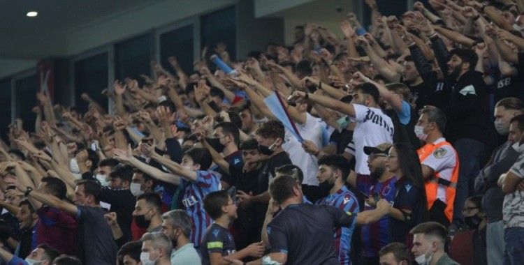 UEFA Konferans Ligi: Trabzonspor: 0 - AS Roma: 0 (İlk yarı)