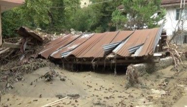 Snop'taki selin ardından yaralar sarılıyor