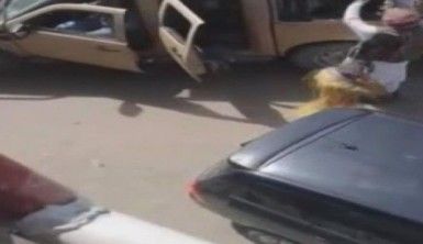 Taliban'ın Afganistan bayrağı taşıyanlara müdahalesi kamerada