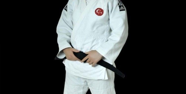 Milli sporcu Çelik’ten bronz madalya