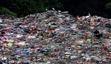 Katmandu sokakları çöp yığınlarıyla doldu