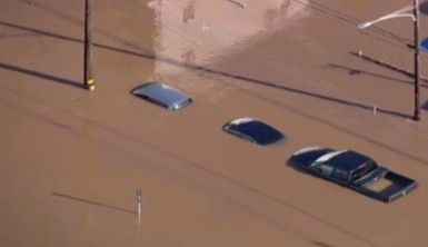ABD'de sel felaketi, Ana yollar ve yerleşim alanları sular altında kaldı