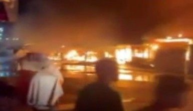 Batı Şeria'da halk pazarında dev yangın