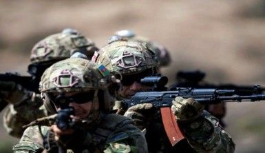 Azerbaycan ve Türkiye'nin ortak askeri tatbikatı Azerbaycan'da devam ediyor