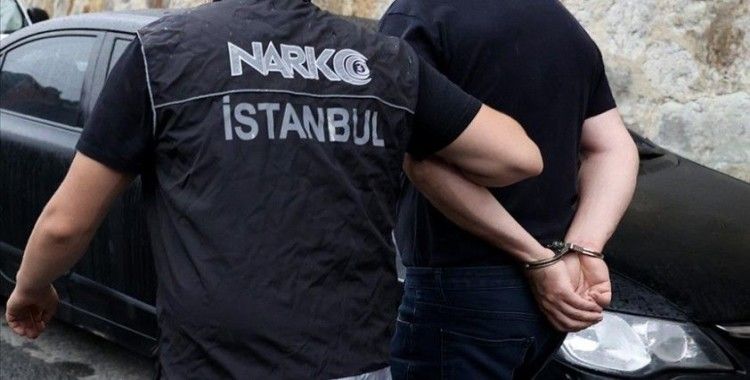 İstanbul'da uyuşturucu satıcılarına eş zamanlı operasyon: 25 gözaltı