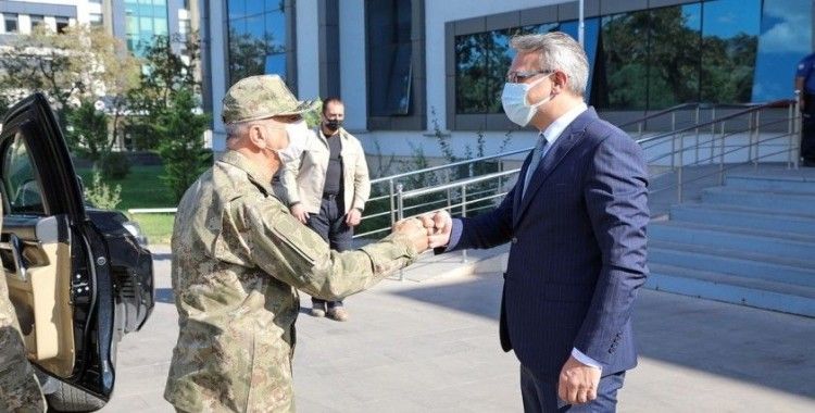 3. Ordu Komutanı Korgeneral Yavuz Türkgenci, Bingöl Valisi Ekinci ile bir araya geldi