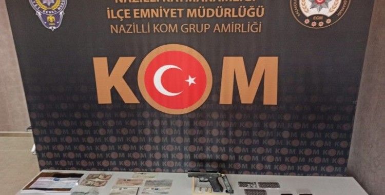 Vatandaşları dolandırmak istediler, polisin takibinden kaçamadılar
