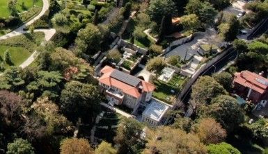 İBB Başkanı İmamoğlu, şehitlik arazisi üzerine yapılan saray gibi lojmana yerleşti