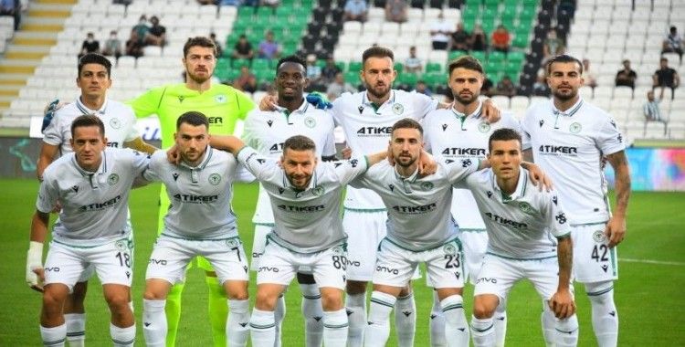 Konyaspor’da 8 futbolcu geldi, 15 gitti