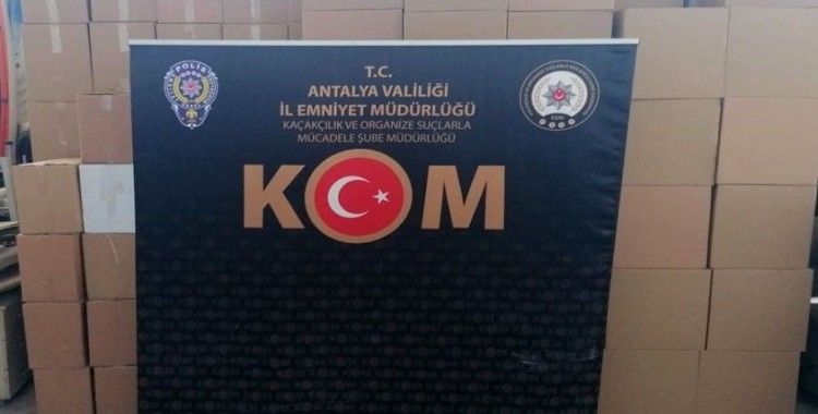 Antalya'da kaçak sigara operasyonu: Binlerce boş ve tütün dolu makaron ele geçirildi
