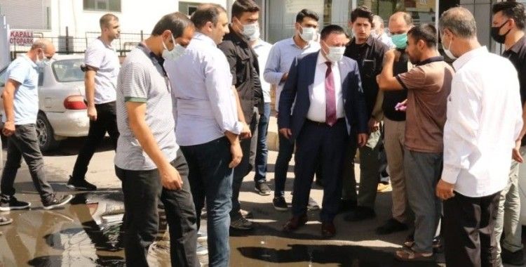 Başkan Beyoğlu cuma namazından sonra vatandaşlarla sorunları konuştu