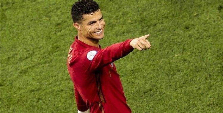 Cristiano Ronaldo, Manchester United'a gollerle döndü