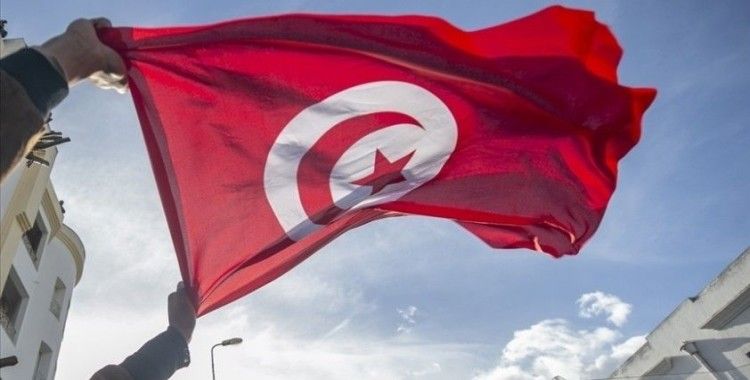 Tunus'un en büyük sendikası 'Cumhurbaşkanı'nın Anayasa'yı değiştirmesini' reddetti