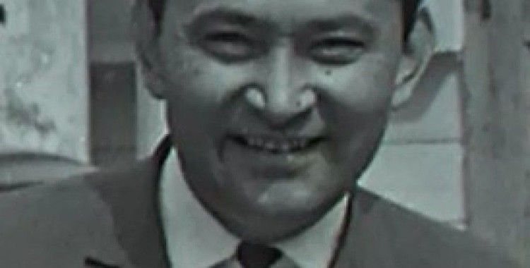 2022 yılı Türk dünyasında Kırgız oyun yazarı Toktobolot Abdumomunov Yılı ilan edildi