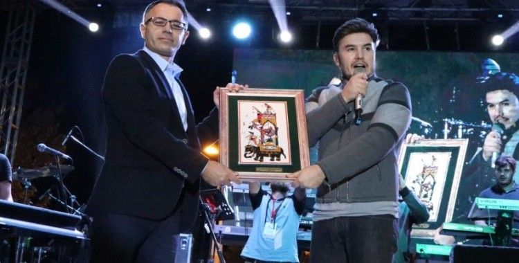 Diyarbakır'da Mustafa Ceceli rüzgârı