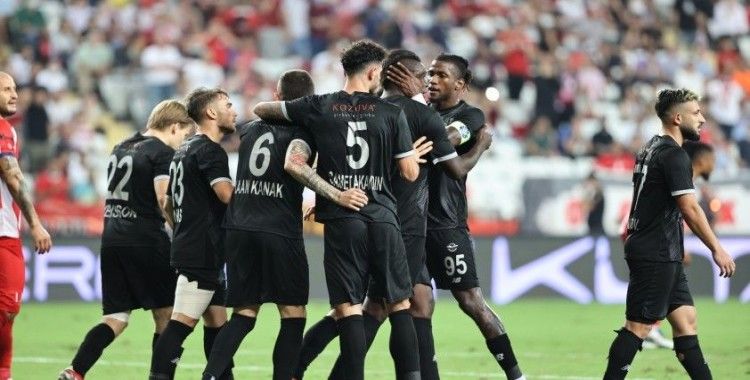 Adana Demirspor’un "Super Mario’su" Balotelli gollerine devam ediyor
