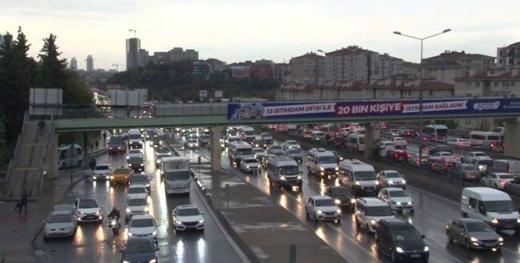 İstanbul’da haftasonu öncesi trafik yoğunluğu