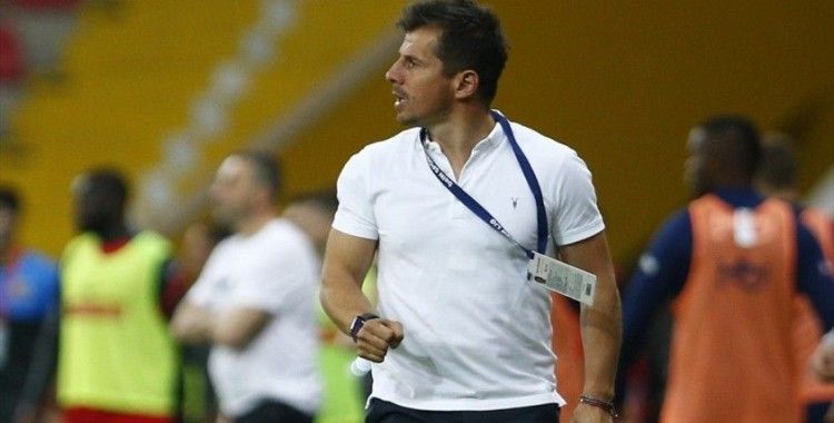 Medipol Başakşehir'in yeni teknik direktörü Emre Belözoğlu oldu