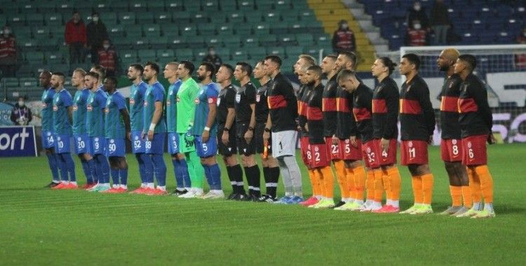 Süper Lig: Çaykur Rizespor: 2 - Galatasaray: 1 (İlk yarı)