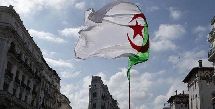 Cezayir, Fransa Cumhurbaşkanı Macron'un ülkeye yönelik açıklamalarını kınadı