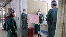 Kovid-19 vakaları 50 ilde 100 bin kişide 200'ü aştı