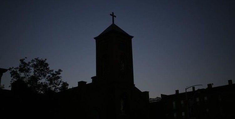 Fransa'daki kiliselerde 216 bin çocuğun cinsel istismar mağduru olduğu tespit edildi