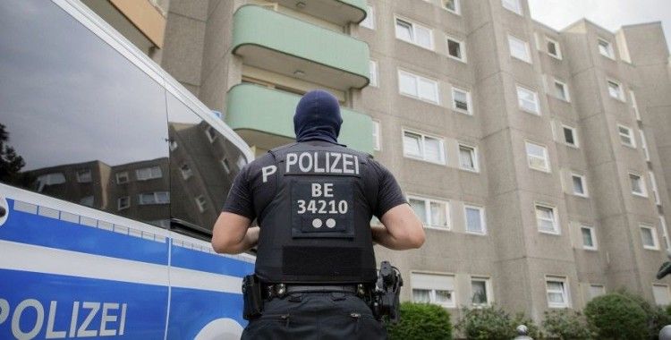 Almanya'dan Türkiye'ye 'uyuşturucu parası aktardığı' belirtilen 10 kişi gözaltına alındı
