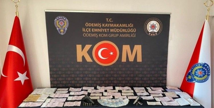 İzmir’de tefeci operasyonu: 2 gözaltı