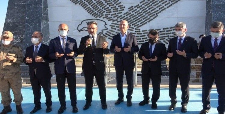 İçişleri Bakanı Soylu, Bayraktepe Şehitlik Anıtı’nın açılışına katıldı