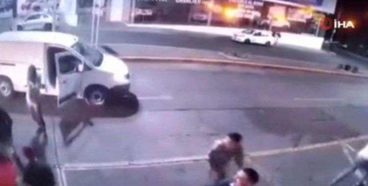 Meksika’da gece kulübüne silahlı saldırı: 6 ölü, 2 yaralı