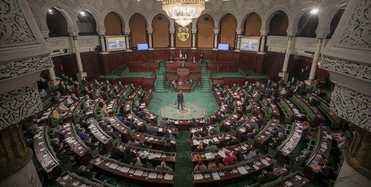 AB: Tunus'ta meclis süresiz olarak kapalı kalamaz