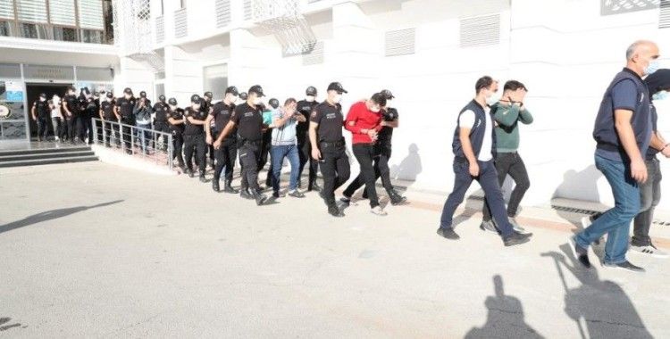 Mersin'de fuhuş operasyonu: 14 gözaltı