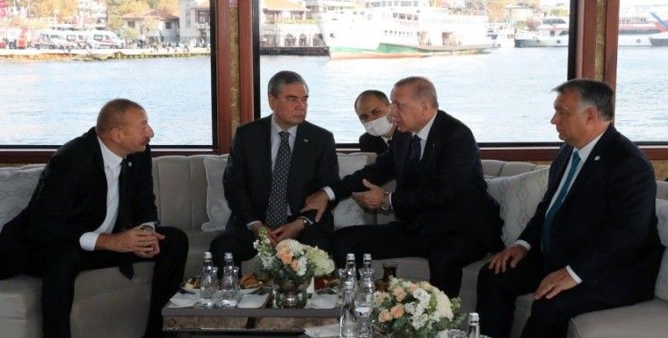 Cumhurbaşkanı Erdoğan ile liderler, Demokrasi ve Özgürlükler Adası’na gitti